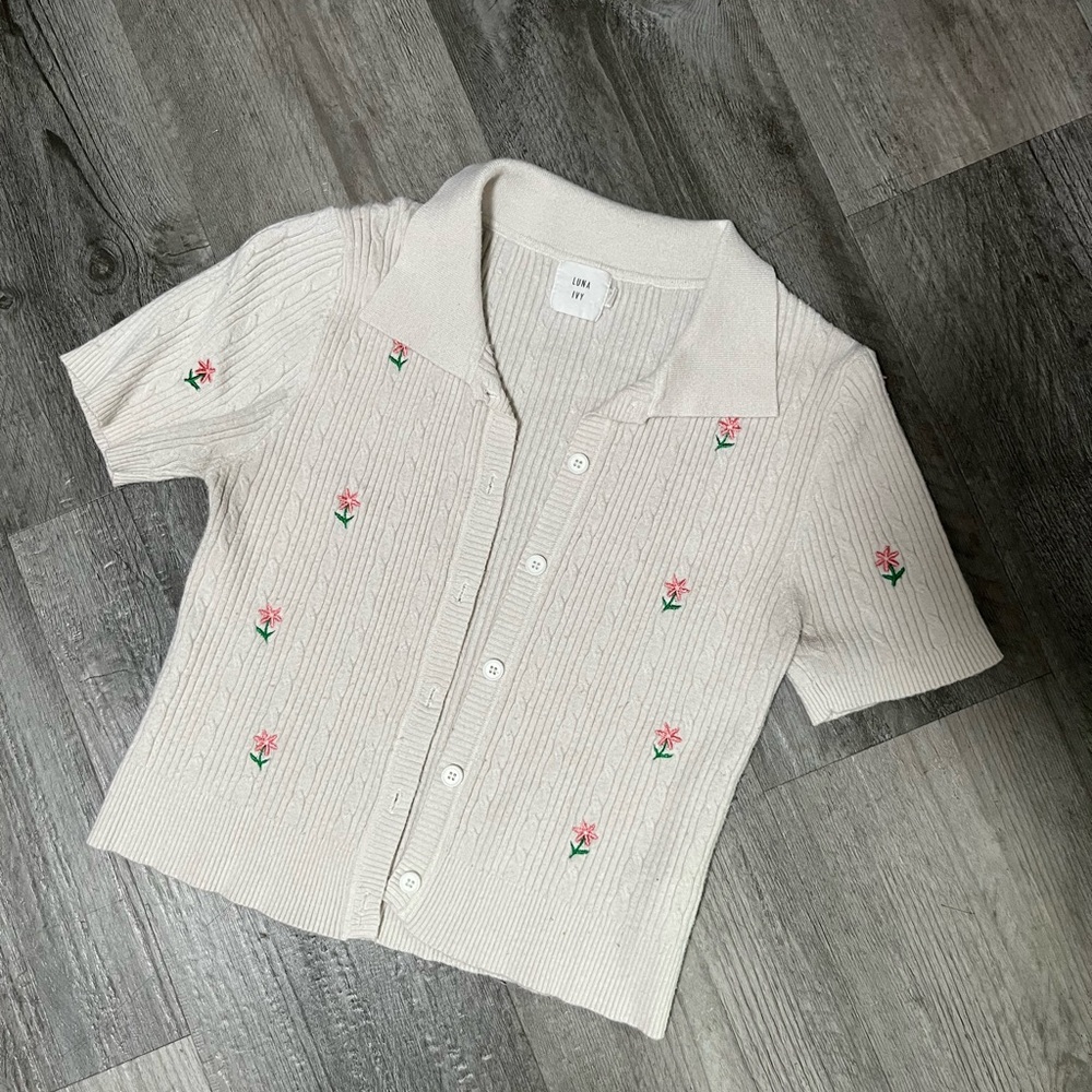 Chic Cream Floral Button Down Sweater